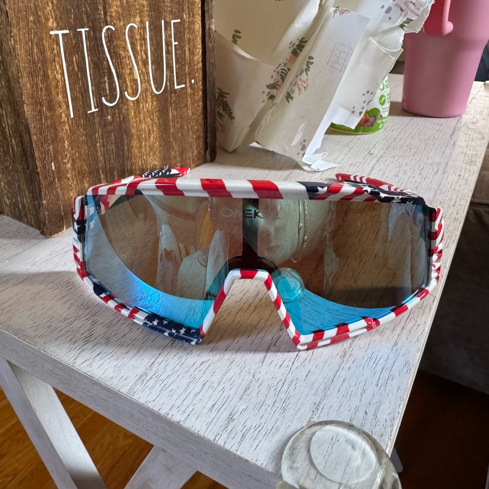 Omekol Red white and blue polarized